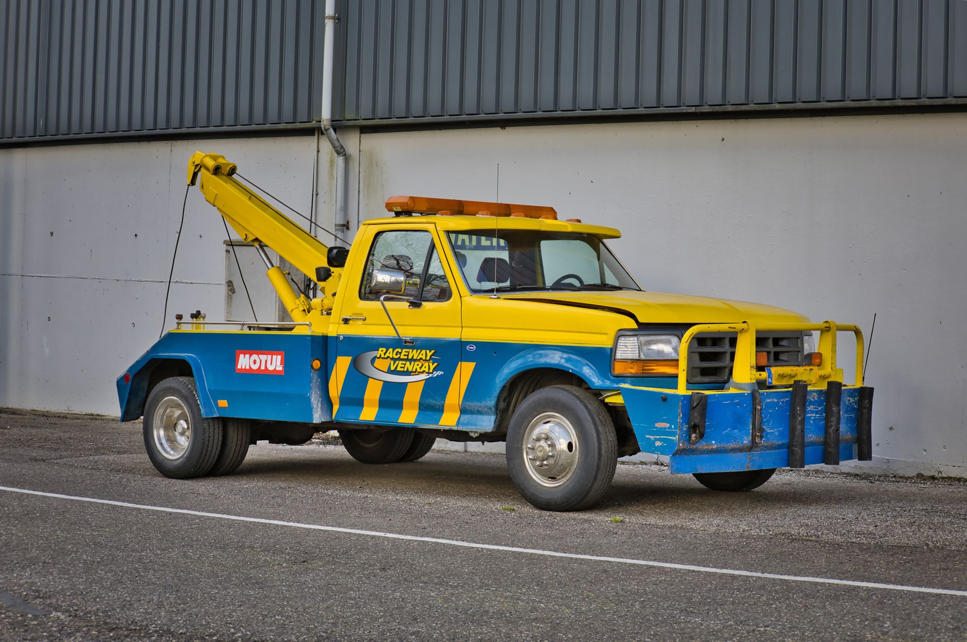 Remorquage voiture équipe à Libourne